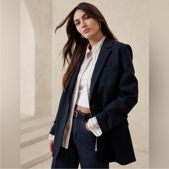 NWT! BANANA REPUBLIC NAVY RELAXED EVERYWHERE PONTE BLAZER - MULTIPLE💙 - Picture 2 of 8